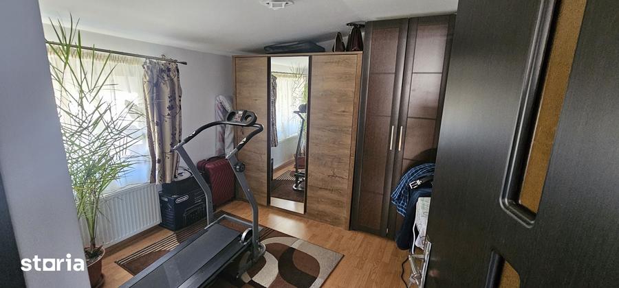 Casă cu 4 camere cu Teren 200 Mp în Cug