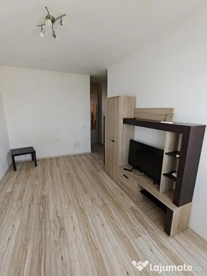 Garsonieră decomandată în Sălăjan