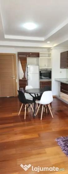 Apartament cu 3 camere în Ștefăneștii de Jos