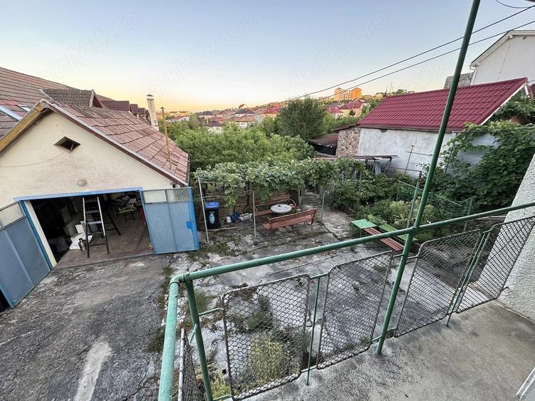 Casă cu 3 camere cu Teren 880 Mp în Central