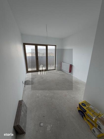 Apartament cu 3 camere în Mihai Bravu
