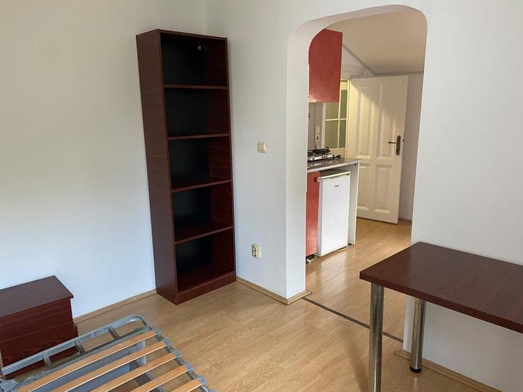 Apartament cu 2 camere semidecomandat în Romană