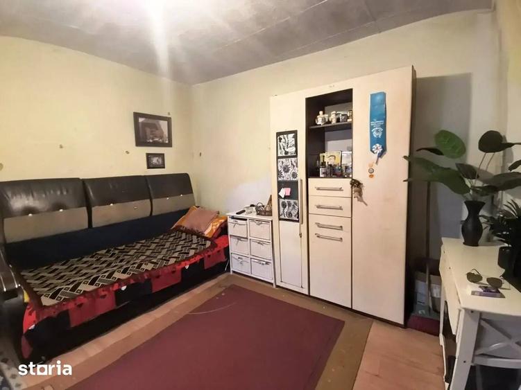 Casă cu 4 camere cu Teren 141 Mp în Grivița