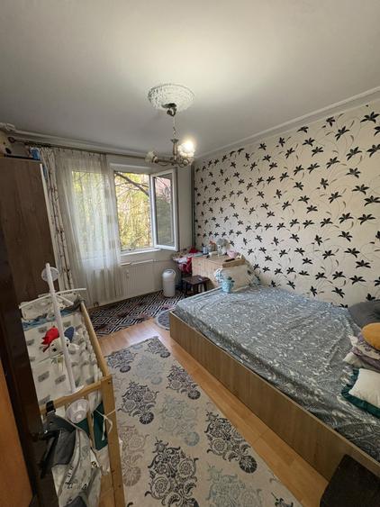 Apartament cu 3 camere decomandat, mobilat în Lujerului