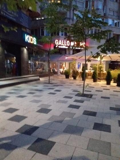 Apartament cu 2 camere decomandat, mobilat în Decebal