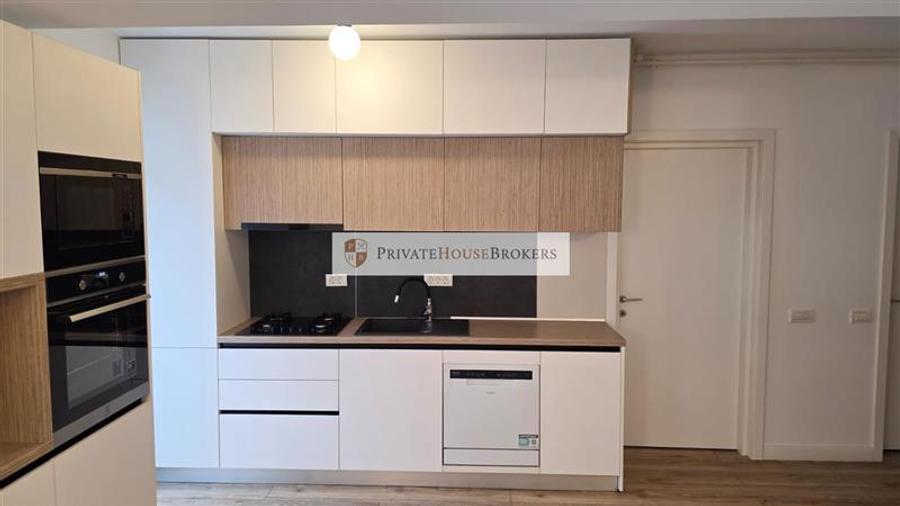 Apartament cu 2 camere semidecomandat, mobilat în Băneasa