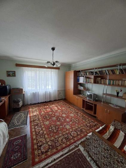 Casă cu 3 camere în Botizului