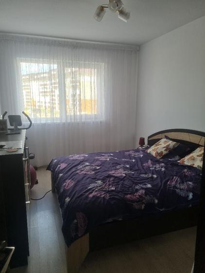 Apartament cu 3 camere decomandat în Sânpetru