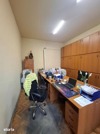 Apartament cu 4 camere în Central