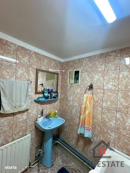 Casă cu 4 camere cu Teren 166 Mp în Central