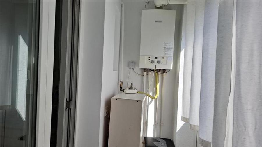 Apartament cu 2 camere decomandat, mobilat în Central