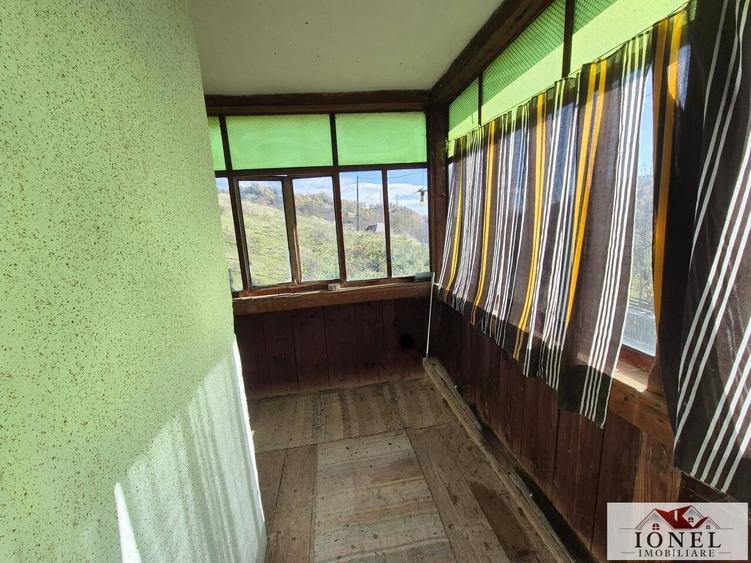 Casă cu 3 camere cu Teren 2636 Mp în Central