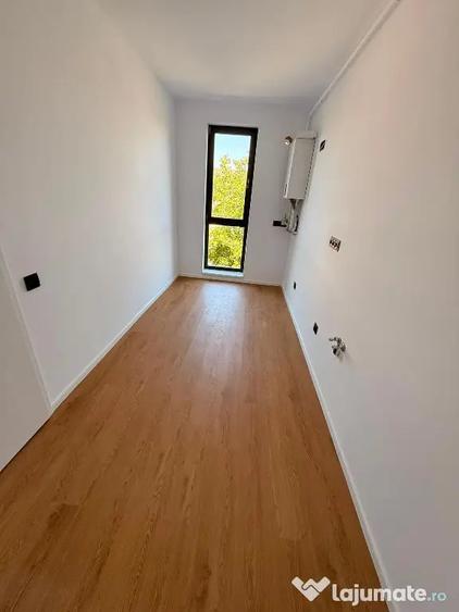Spațiu comercial, de 45 mp, în Florești