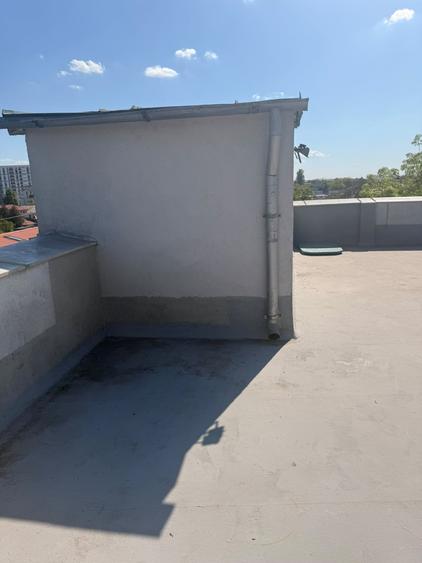 Casă individuală cu 6 camere cu Canalizare în Giulești