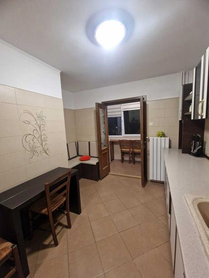 Apartament cu 2 camere decomandat în Runcu