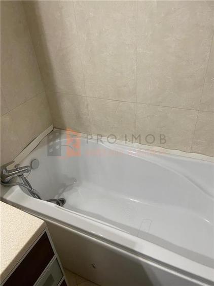 Apartament cu 3 camere decomandat, mobilat în 1 Decembrie