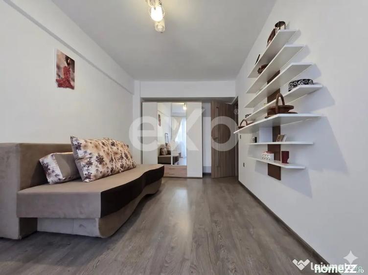 Apartament cu 4 camere decomandat în Florești