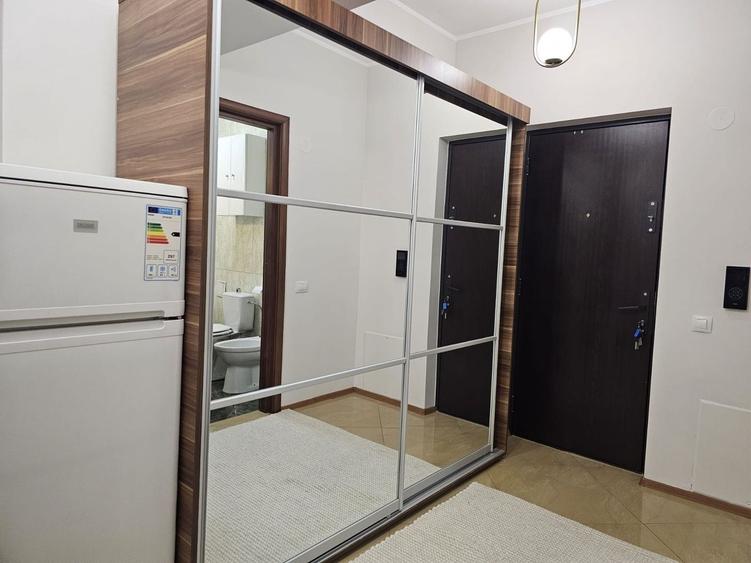 Garsonieră decomandată, mobilată în Bd. Coșbuc