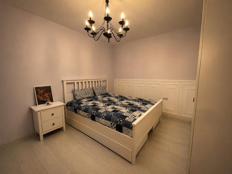 Apartament cu 3 camere decomandat, mobilat în Peninsula