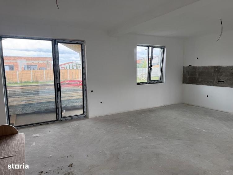 Casă cu 4 camere în Central