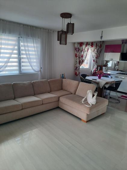 Casă cu 3 camere cu Teren 70 Mp în Exterior Vest