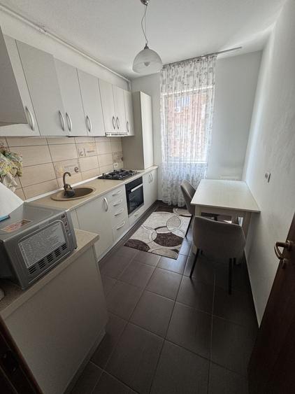 Apartament cu 2 camere decomandat în 1 Decembrie 1918