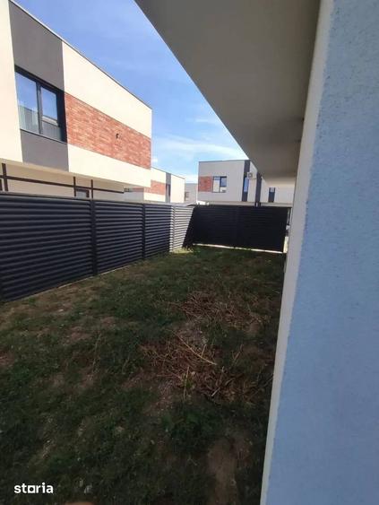 Casă cu 4 camere decomandat cu Teren 153 Mp în Industriilor