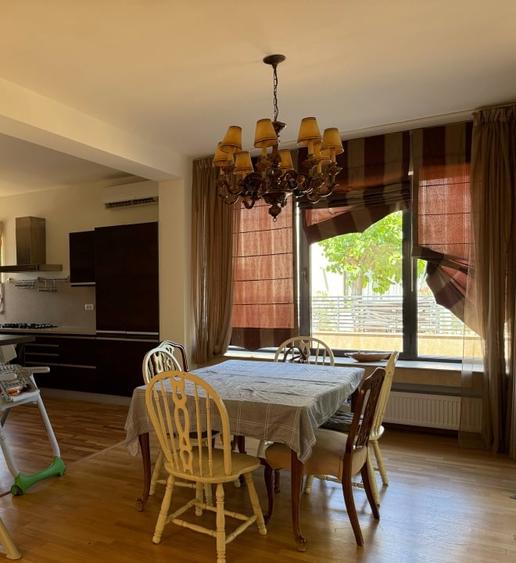 Duplex cu 4 camere cu Garaj în Pantelimon