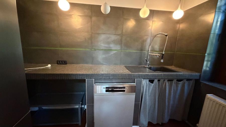 Casă individuală cu 12 camere cu Teren 400 Mp în Kiseleff