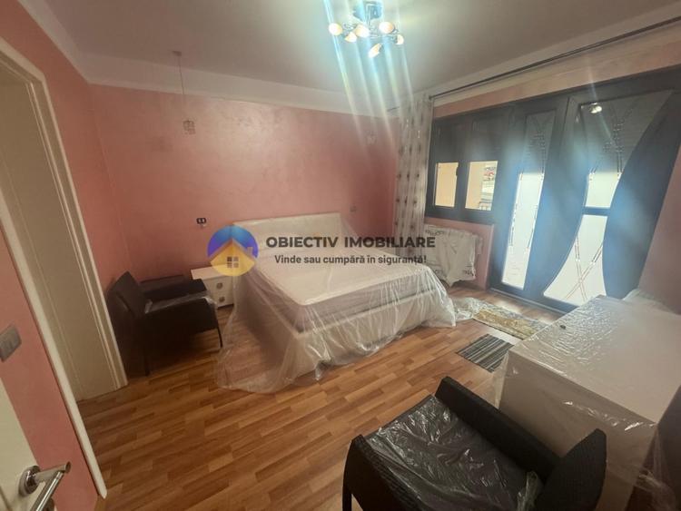 Duplex cu 5 camere cu Canalizare în 1 Mai