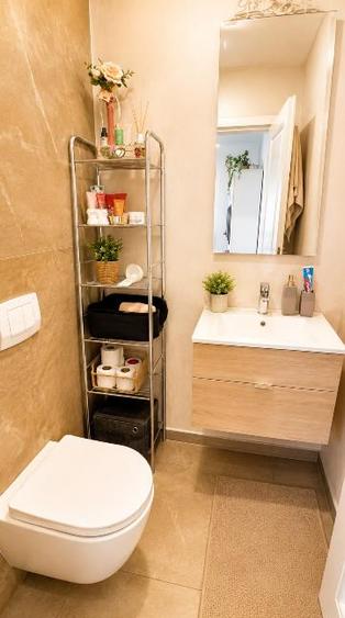Apartament cu 3 camere decomandat, mobilat în Central
