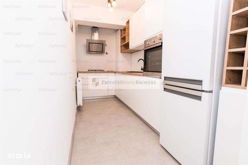 Apartament cu 2 camere semidecomandat, mobilat în Tei