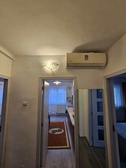Apartament cu 2 camere decomandat în Vitrometan