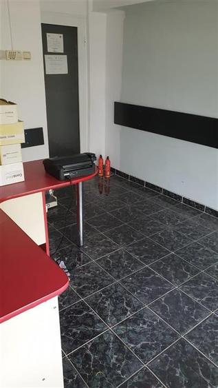 Spațiu comercial, de 14 mp, în Barieră