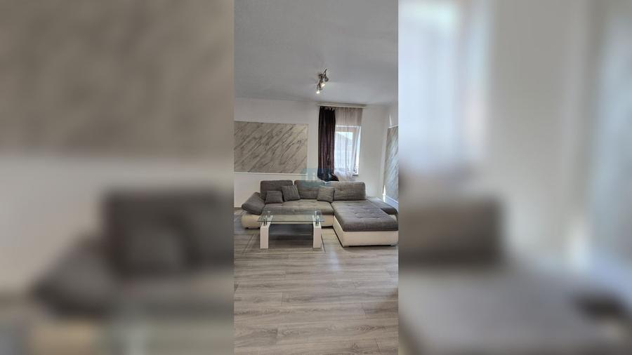Casă cu 4 camere cu Canalizare în Dumbrăvița