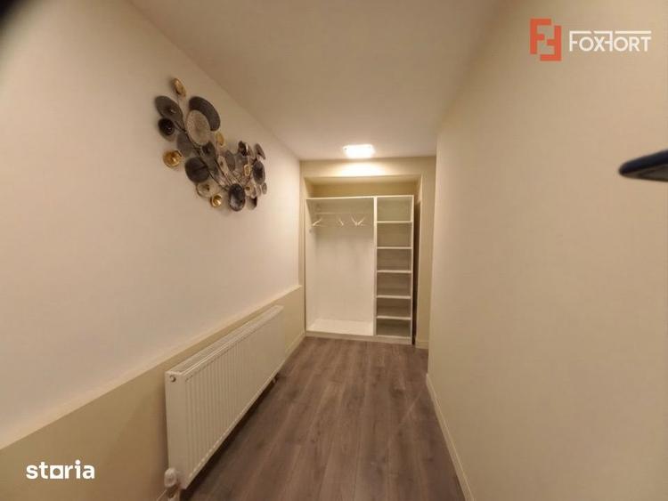 Casă cu 5 camere cu Teren 660 Mp în Lipovei