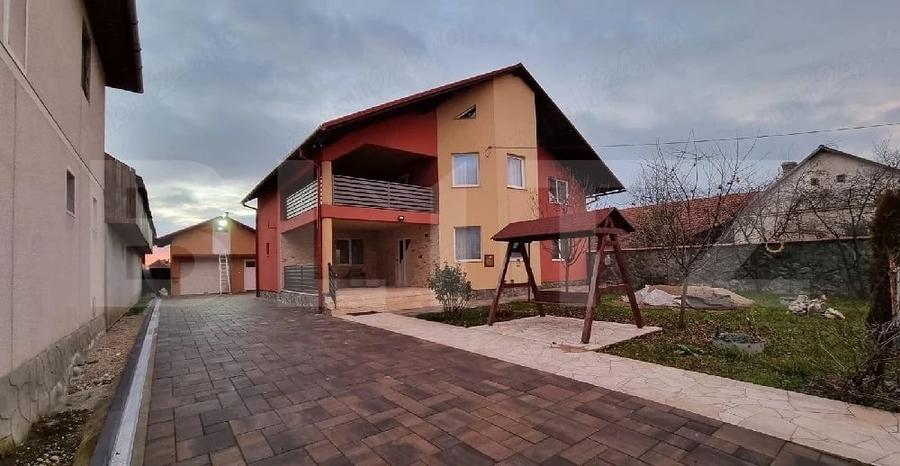Casă individuală cu 6 camere cu Canalizare în Darova