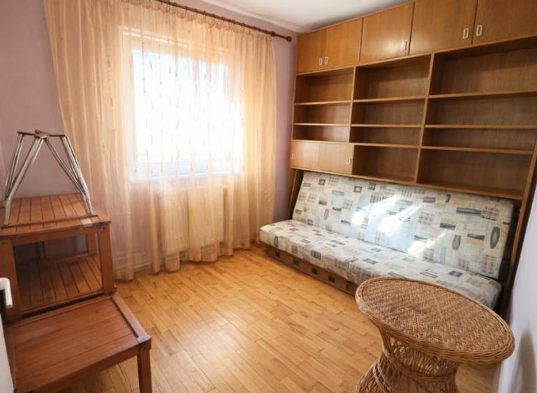 Apartament cu 4 camere decomandat, mobilat în Răcădău