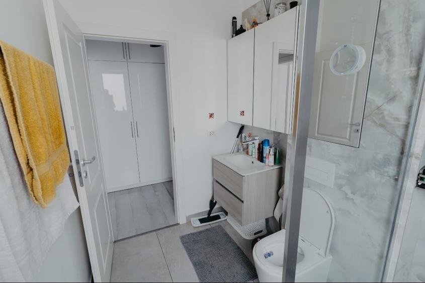 Apartament cu 2 camere decomandat, mobilat în Giroc