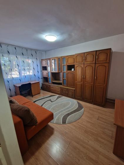 Garsonieră decomandată în Dosu Bricii