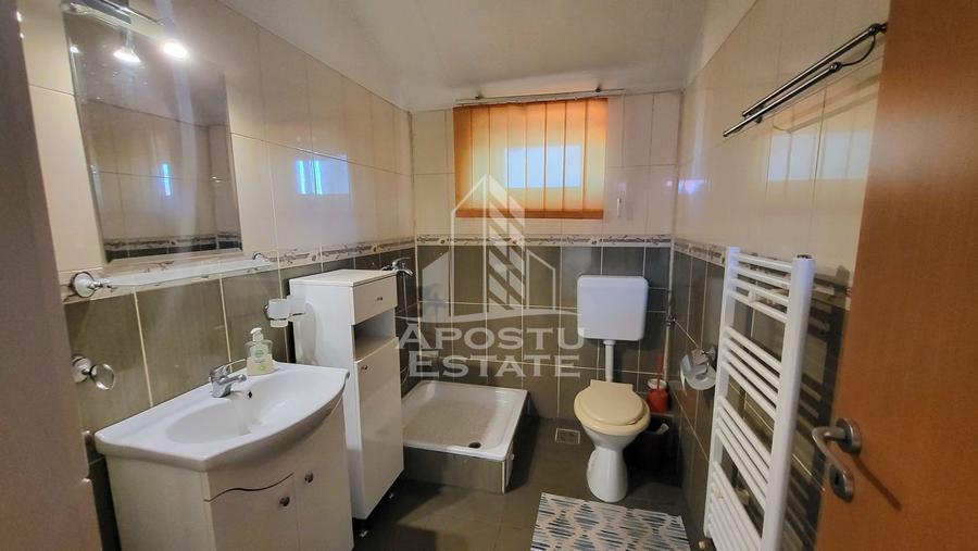 Casă individuală cu 5 camere cu Canalizare în Aradului