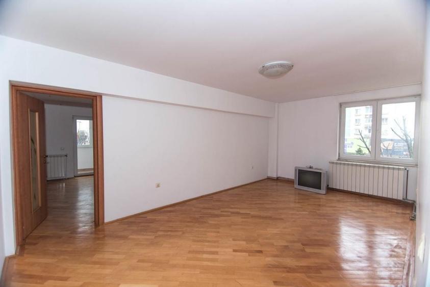 Apartament cu 3 camere decomandat în Ultracentral
