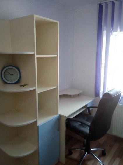 Apartament cu 3 camere semidecomandat în Central