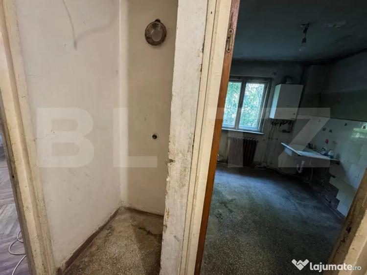 Apartament cu 2 camere semidecomandat în Gojdu
