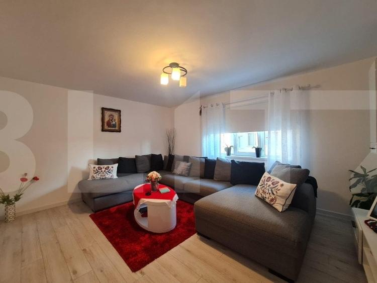Casă individuală cu 9 camere cu Garaj în Făget