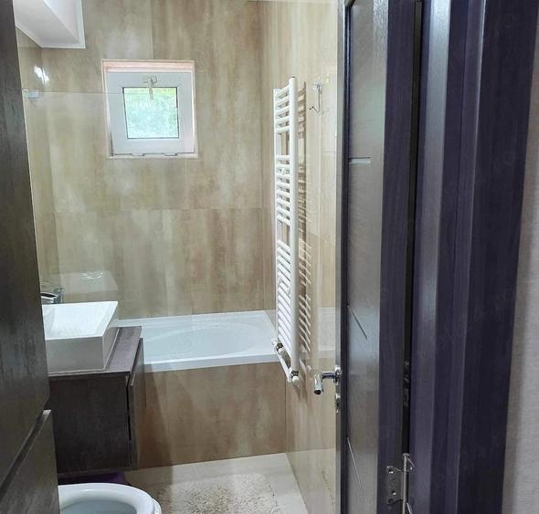 Apartament cu 2 camere semidecomandat, mobilat în Tomis Nord