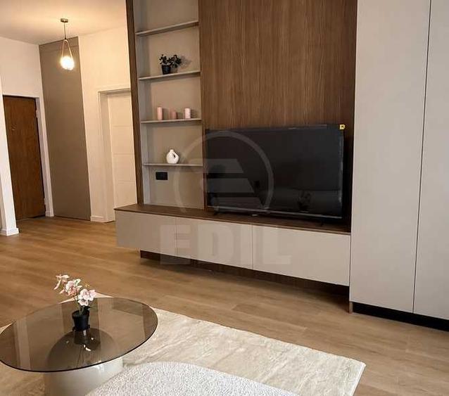 Apartament cu 2 camere semidecomandat în Florești
