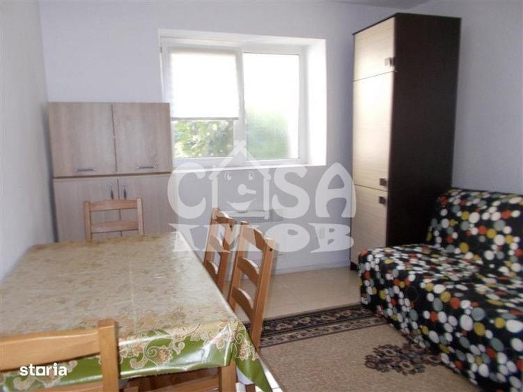 Garsonieră decomandată în Micro 6