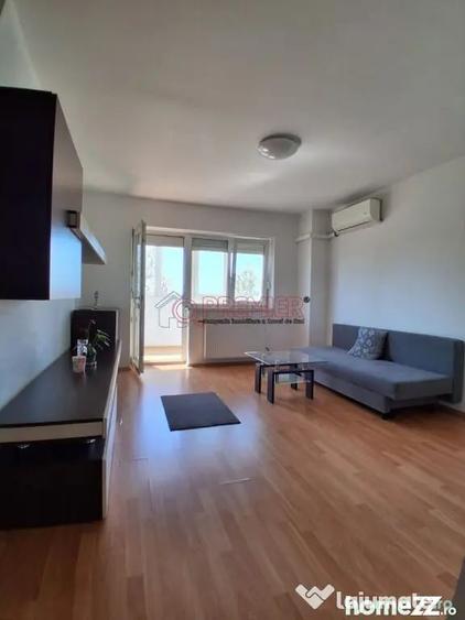 Apartament cu 2 camere decomandat în Splaiul Unirii