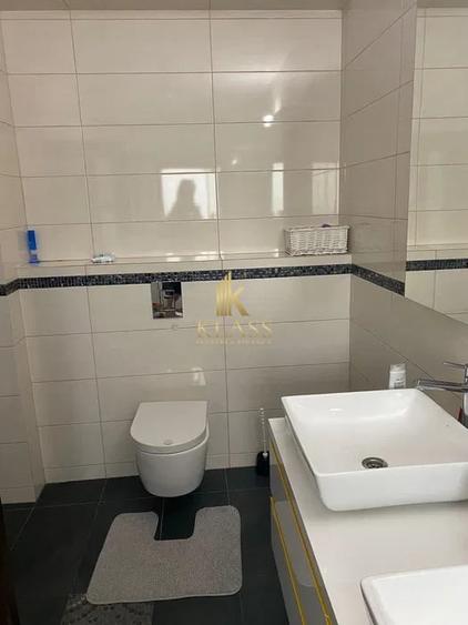Casă individuală cu 4 camere cu Canalizare în Tunari